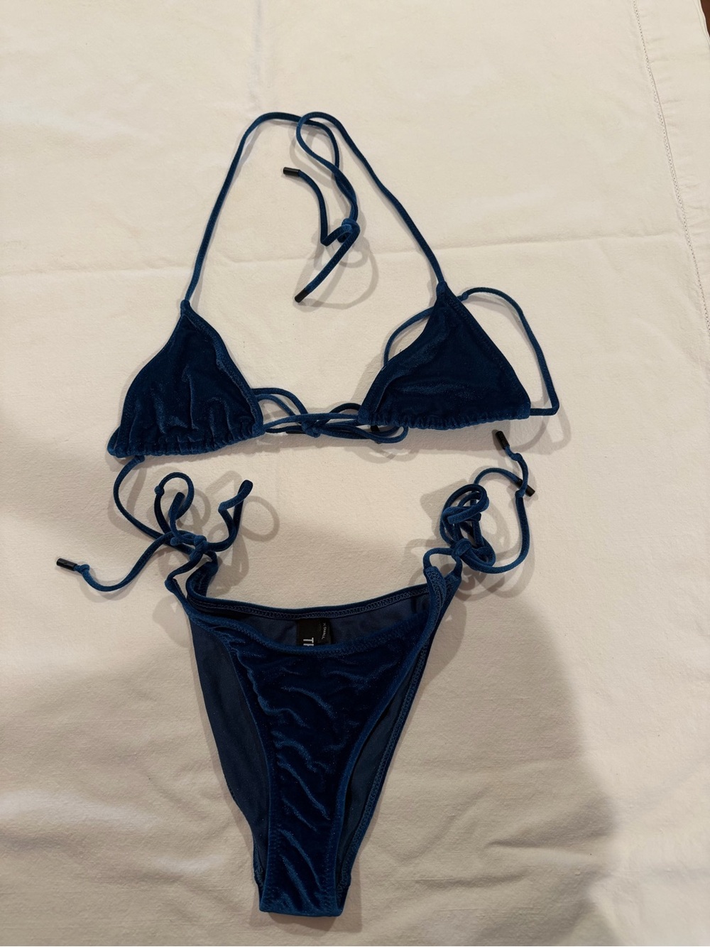 Women's Navy Blue Velvet Triangle Bikini SMALL top and XSMALL bottom.